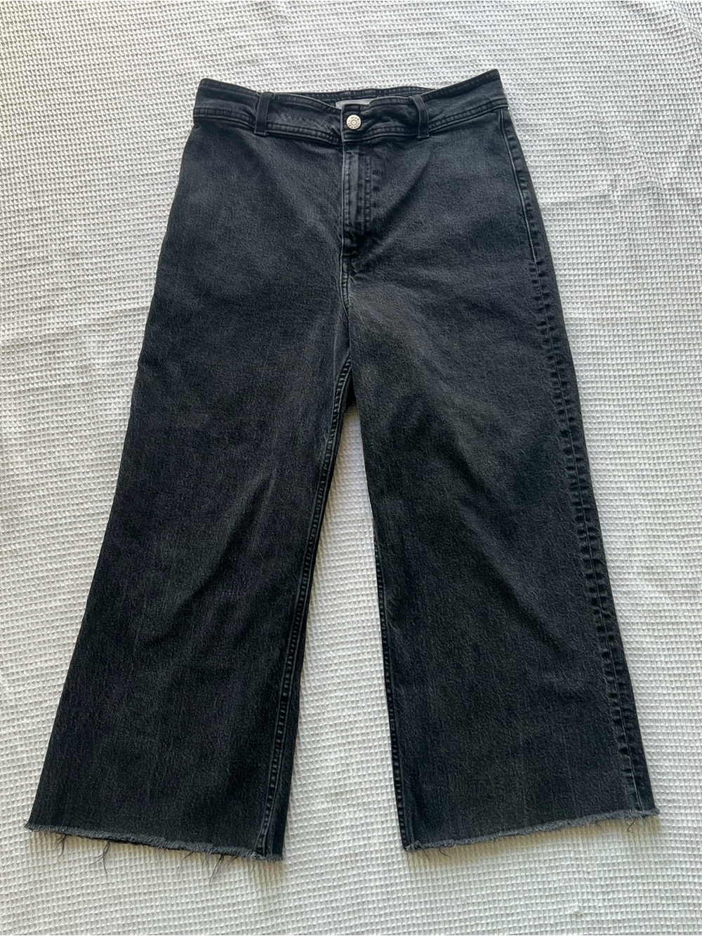 MNG Catherine Black Wide-Leg High-Rise Crop Raw Hem Jeans 10